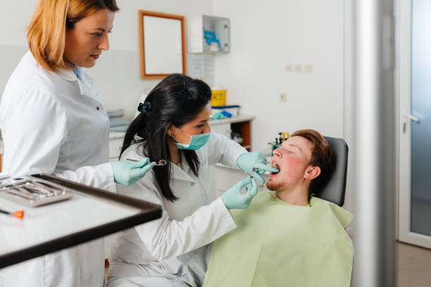 Best Emergency Gum Pain Relief  in Three Oaks, FL