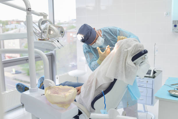 Best Emergency Tooth Extraction  in Three Oaks, FL